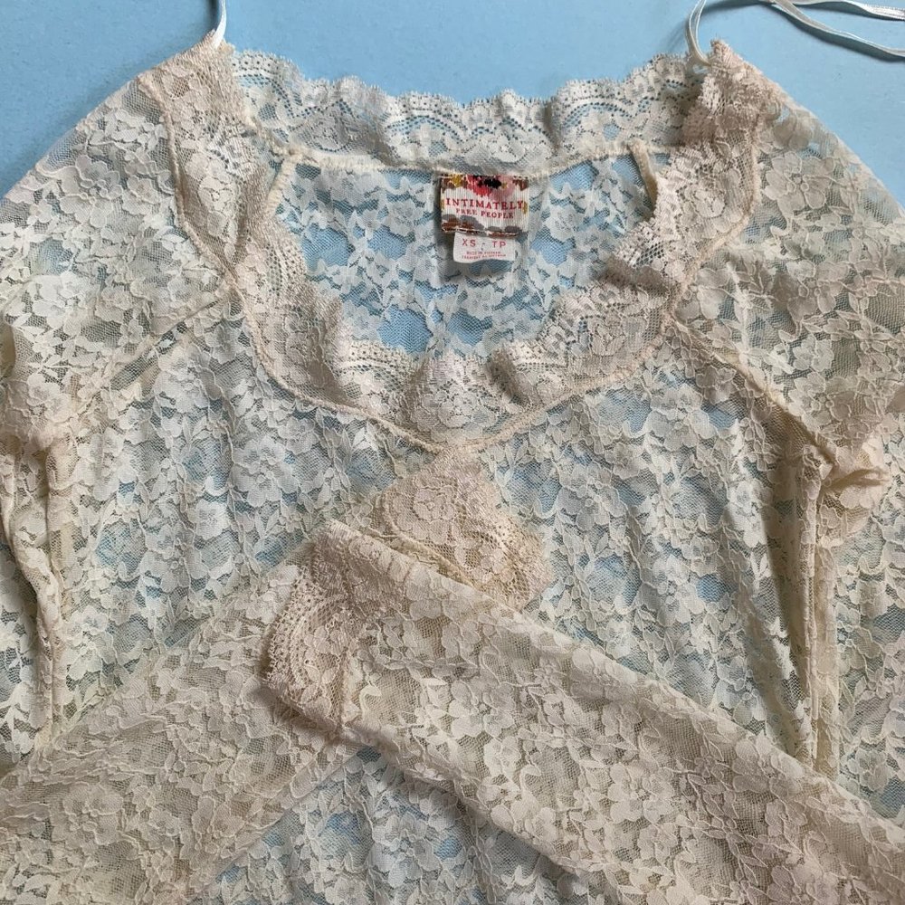 FREE PEOPLE LACE TOP - Picture 2 of 9
